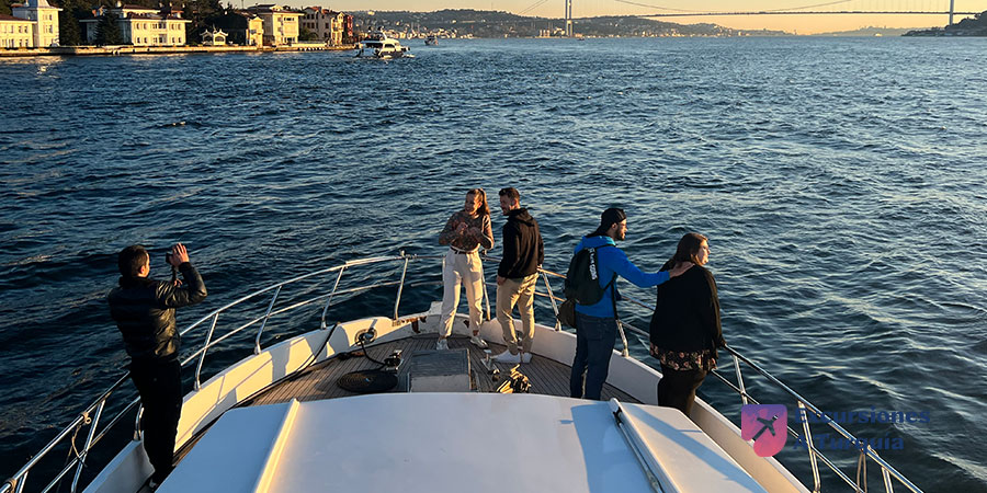 Estambul Atardecer Barco Tour